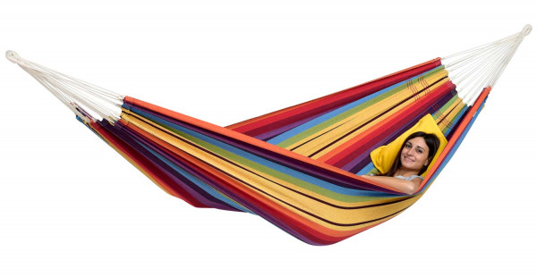 Die brasilianische XL Hängematte Barbados von AMAZONAS in der Farbe rainbow