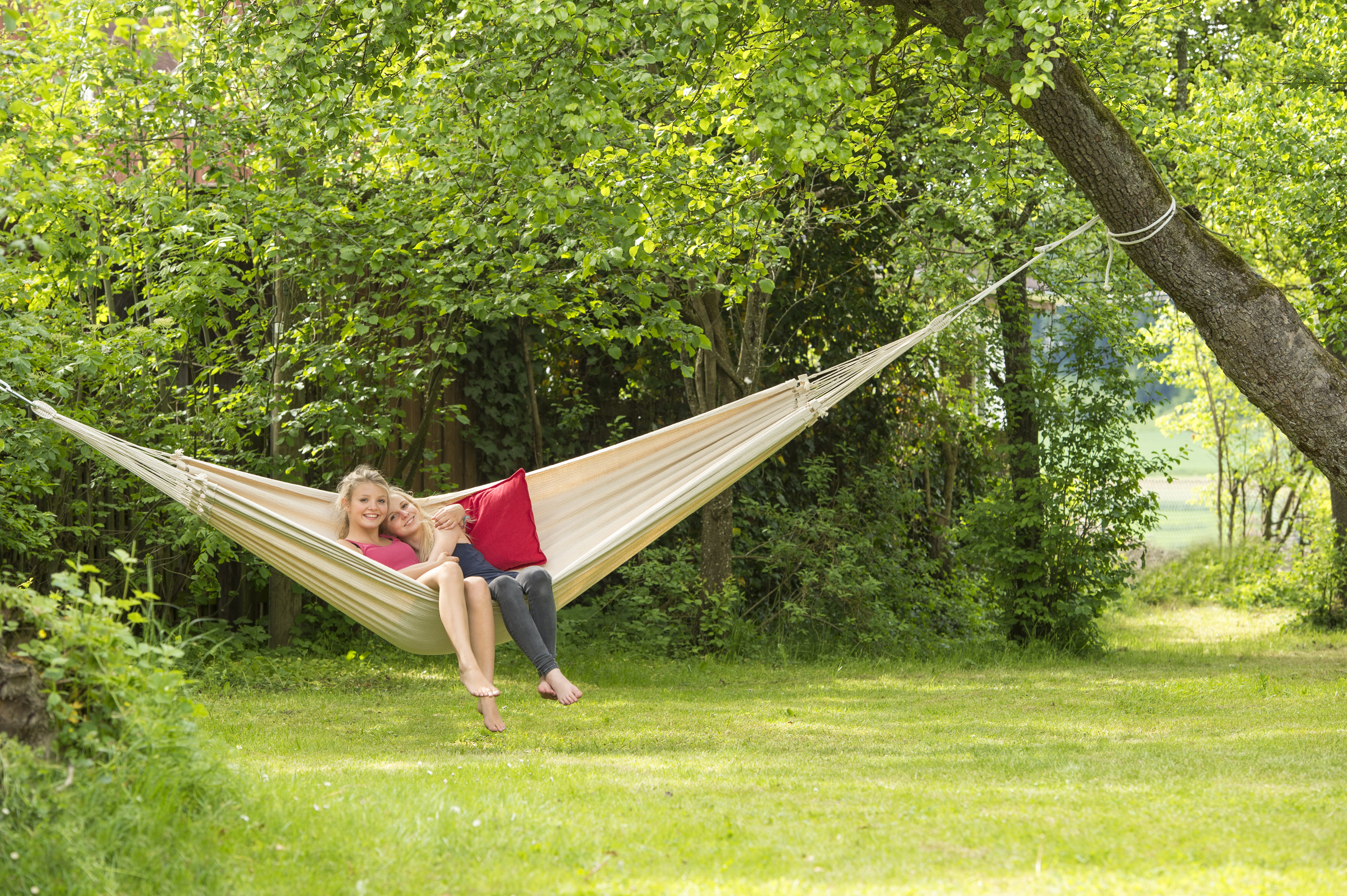 How do I wrap my Brazilian hammock correctly?