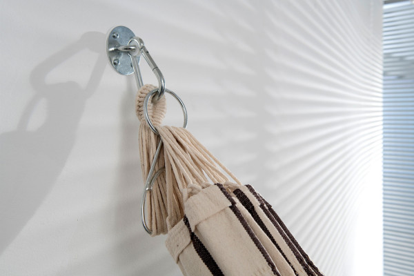 Der AMAZONAS Hängemattenverkürzer Hammock Angel ist die Lösung für zu lange Hängematten oder zu kleine Räume
