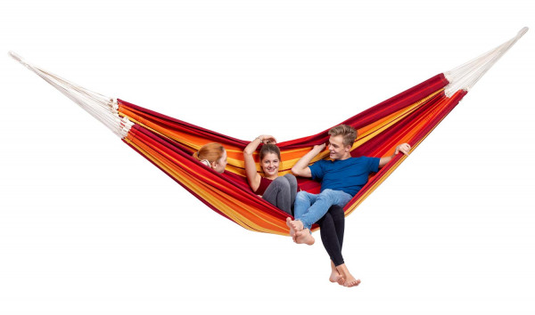 The AMAZONAS Gigante hammock is the probably biggest Brazilian hammock in the world