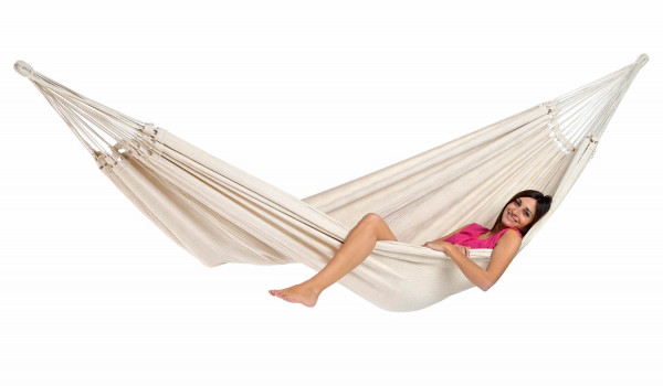 AMAZONAS Paradiso is a colourful Brazilian XXL hammock for maximum Brazilian hammock luxury